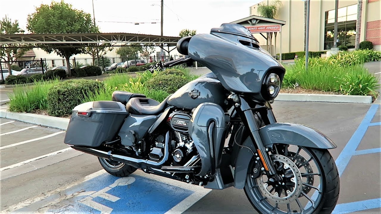 Featured image of post 2018 Harley Davidson Street Glide Cvo