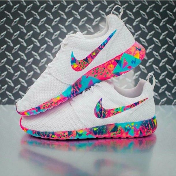 Featured image of post Colorful Nike Shoes Womens