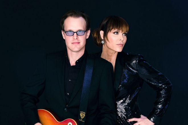 Featured image of post Joe Bonamassa Wife Pics