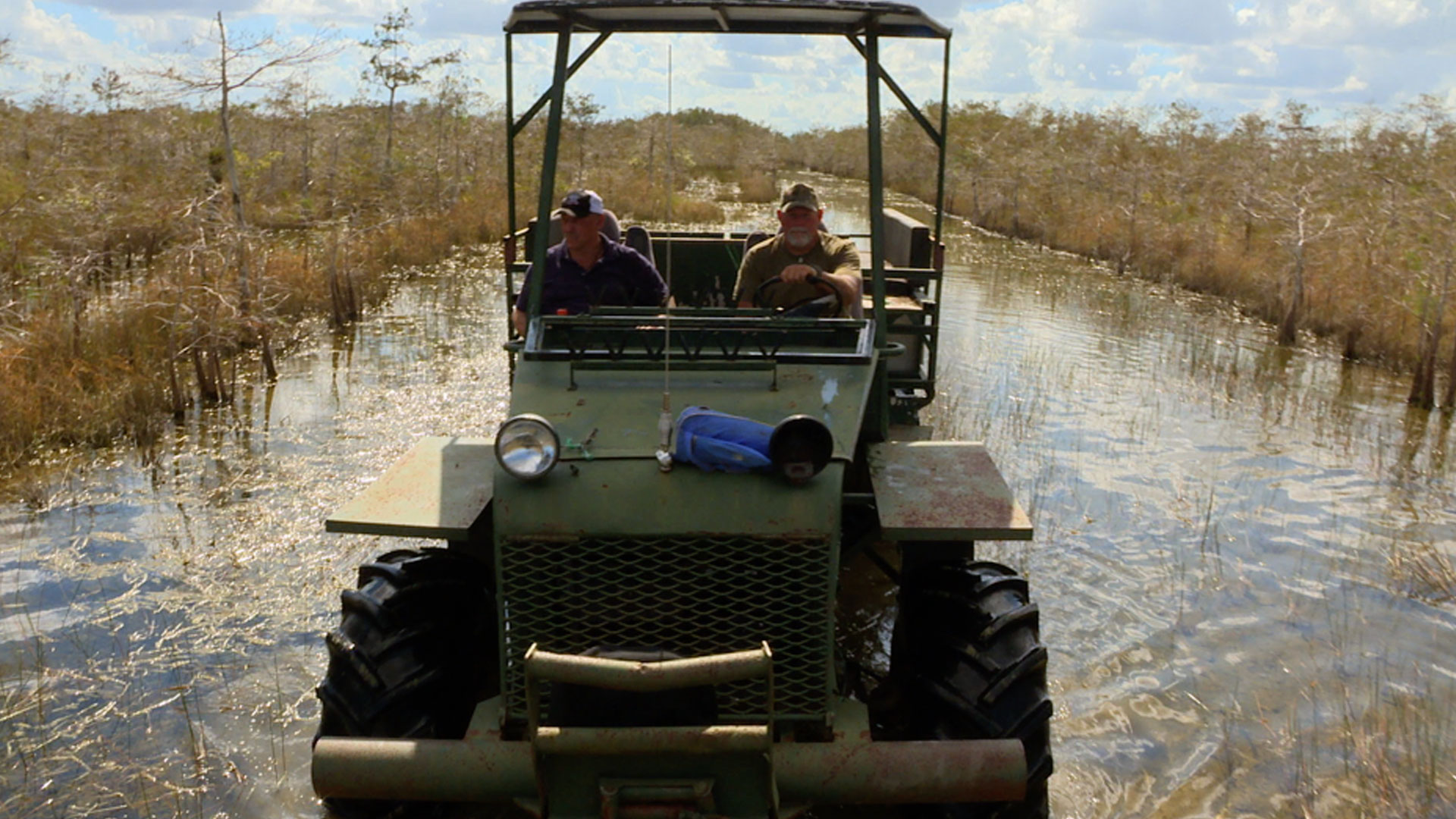 Featured image of post Swamp People Serpent Invasion Vehicle